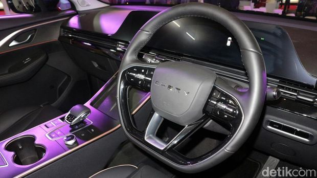 PT Chery Sales Indonesia (CSI) telah meluncurkan Chery Omoda 5 pada pameran Indonesia International Motor Show atau IIMS 2023. Mereka dengan percaya diri mengklaim, mobil bergaya futuristis tersebut belum punya lawan sepadan di kelasnya.