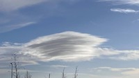 Lanjut, fenomana lainnya juga mejeng di kawasan Tekirdag, Turki. Kali ini bentuknya sangat mirip seperti ufo.