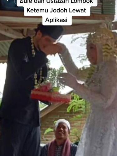 Kisah ustazah di Lombok, NTB menikah dengan bule asal Belgia, viral di media sosial.