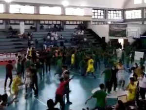 Kompetisi Basket Piala Wali Kota Surabaya Diwarnai Kericuhan