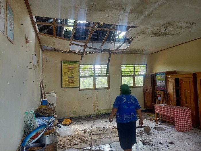 Kondisi salah satu gedung SDN 3 Pohsanten, Kecamatan Mendoyo, Kabupaten Jembrana, Bali, Selasa (21/2/2023). (I Putu Adi Budiastrawan/detikBali)