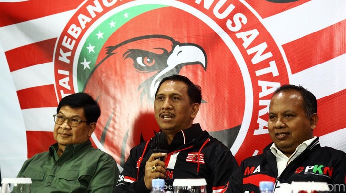 Politisi senior Laksamana Sukardi resmi bergabung dengan Partai Kebangkitan Nusantara (PKN) di kantor DPP PKN, Jl Mangunsarkoro, Menteng, Jakarta Pusat, Selasa (21/2/2023).