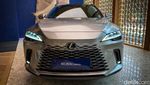 Potret Lexus RX Terbaru yang Bikin 1.000 Orang Indonesia Antre!