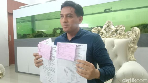 Lucky Hakim mengundurkan diri sebagai Wakil Bupati Indramayu. Terkait keputusannya, Lucky Hakim mengungkapkan alasannya mundur dari jabatan tersebut.