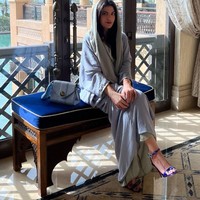 Aku bisa bertemu ratu kecantikan dari berbagai negara dan itu saja sudah sebuah pengalaman. Ada dokter-dokter di antara kami, ada insinyur, orang-orang dari latar belakang yang sangat berbeda. Sangat menarik, ungkapnya kepada The National. Foto: Instagram