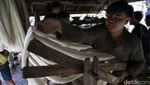 Melihat Pewarnaan Alami Benang Tenun Masyarakat Baduy