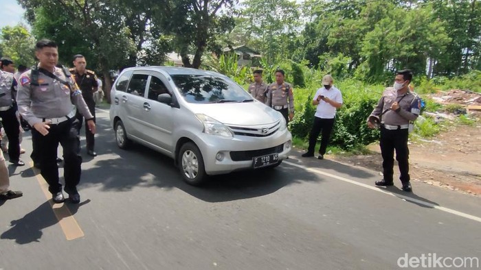 Mobil Xenia yang jadi saksi mata mahasiswi Cianjur ditabrak