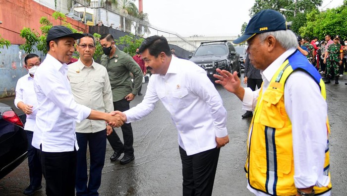 Momen Jokowi Cek Normalisasi Ciliwung, Langsung Putuskan Lanjut Lagi