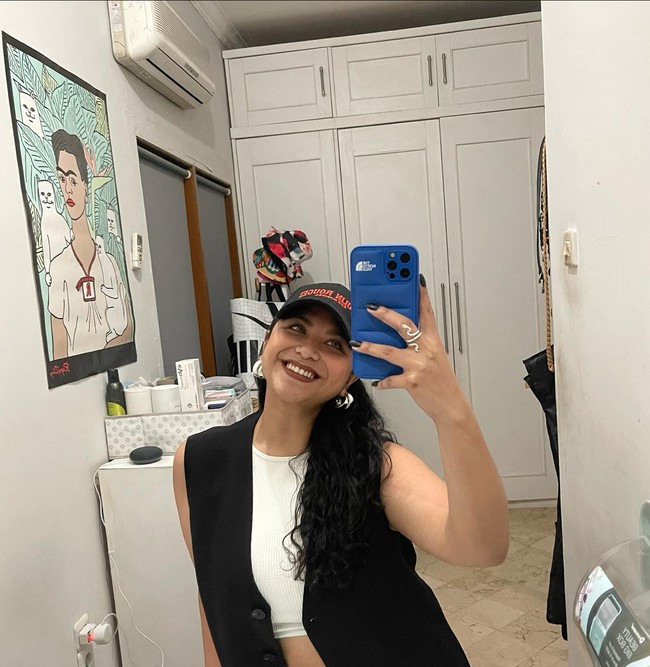 Melalui akun Instagram pribadinya Nadine terlihat cukup aktif. Ia gemar membagikan foto-foto dirinya dengan gaya-gayanya yang stylish. Foto: Instagram/@nadinemmanuella