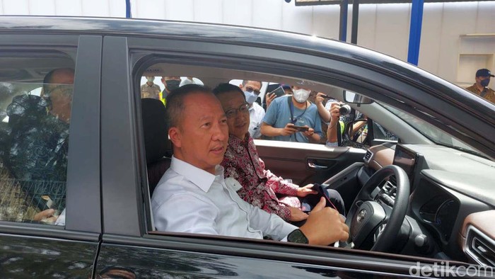Penampakan Mobil Hybrid Toyota yang Bakal Diekspor ke Afrika-Timur Tengah All New Kijang Innova Zenix adalah mobil hybrid milik Toyota yang akan diekspor. Mobil itu dipesan sejumlah negara di Asia, Afrika, Amerika Latin, hingga Timur Tengah.
