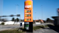 Kelima Denmark. Harga BBM RON 95 Rp 32.344/liter, sedangkan harga Solar Rp 29.943/liter. (Henning Bagger/AFP via Getty Images)  