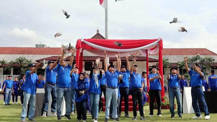 Potret Perayaan IPDN Sambut Hari Jadi ke-67 Tahun Sekolah kedinasan kebanggaan Indonesia, Institut Pemerintahan Dalam Negeri akan menginjak usai 67 tauhn pada 17 Maret mendatang. Beragam acara pun siap digelar untuk memeriahkannya.