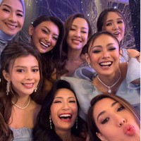 Tampak Puteri Indonesia lintas generasi hadir di pesta yang digelar sangat megah itu. Mulai dari yang senior seperti Alya Rohali, Eka Ciptasari, Artika Sari Devi hingga termuda seperti Laksmi De-Neefe dan  Adinda Cresheilla. Foto: Instagram