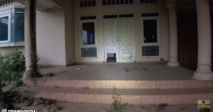 Rumah Suzanna Rumah Suzanna di Semarang.