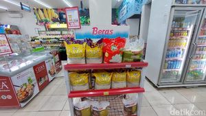 Aduh! Stok Beras Ukuran 5 Kg di Minimarket Seret Nih
