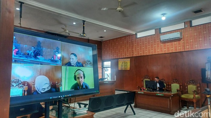 Suasana persidangan terdakwa Henry Hernando, di PN Bale Bandung, Selasa (21/2/2023)