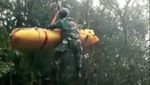 Momen Evakuasi Korban Heli Jatuh, Kapolda Jambi Minta yang Terakhir
