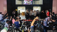 Sidang digelar sejak pukul 10.08 WIB tadi. Sidang berlangsung sekitar 7 jam 22 menit. Kompolnas turut memantau sidang etik Eliezer.