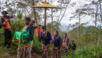 Antusias Warga Sleman Ikut Upacara Labuhan Merapi