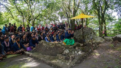 Antusias Warga Sleman Ikut Upacara Labuhan Merapi