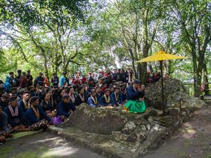 Antusias Warga Sleman Ikut Upacara Labuhan Merapi