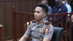 Potret Bharada Eliezer Pakai Seragam Dinas Polri Saat Sidang Etik