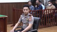 Pakai PDH Yanma, Begini Momen Bharada Richard Eliezer Jalani Sidang Etik