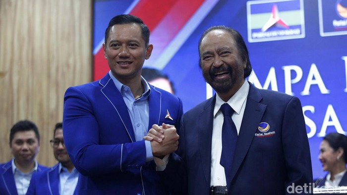 Surya Paloh dan AHY memberikan keterangan pers seusai melakukan pertemuan. Mereka menyatakan menolak sistem pemilu proporsional tertutup.