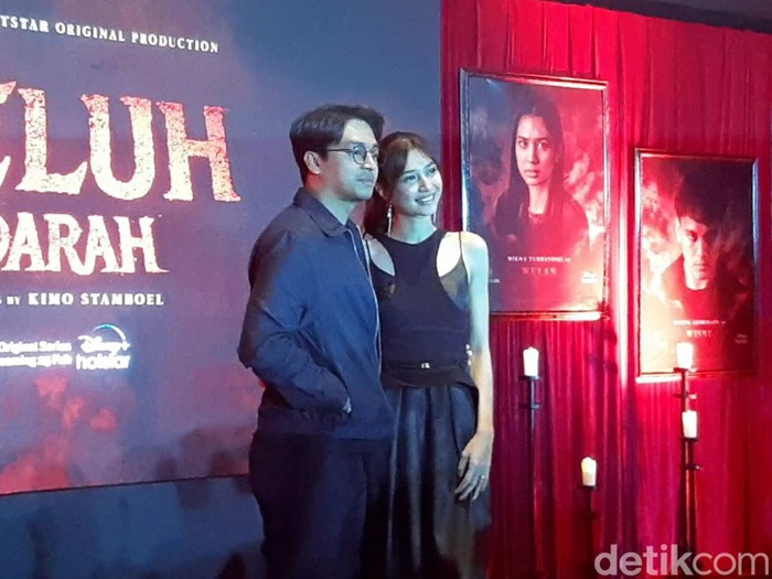Deva Mahenra dan Mikha Tambayong Deva Mahenra dan Mikha Tambayong