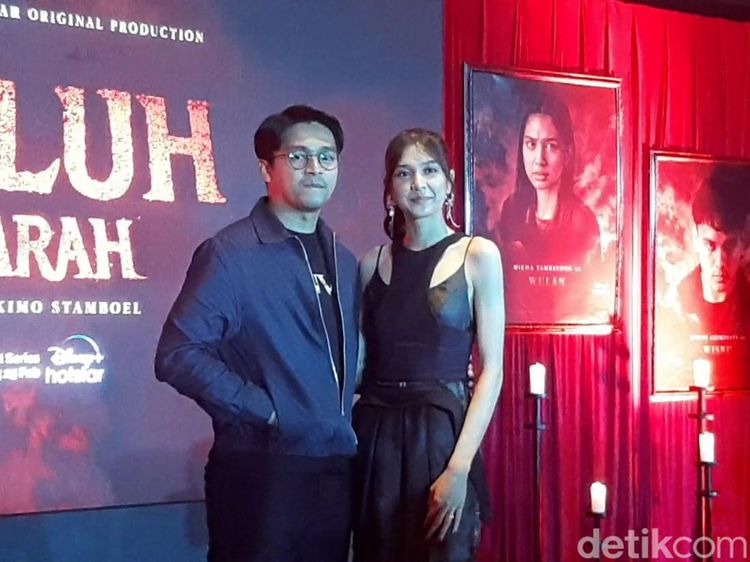 6 Momen Pengantin Baru Deva Mahenra dan Mikha Tambayong Semringah Kerja Bareng