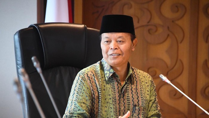 Dialog dengan Ustazah, HNW Bahas Kiprah Parlemen Beri Kemaslahatan Umat