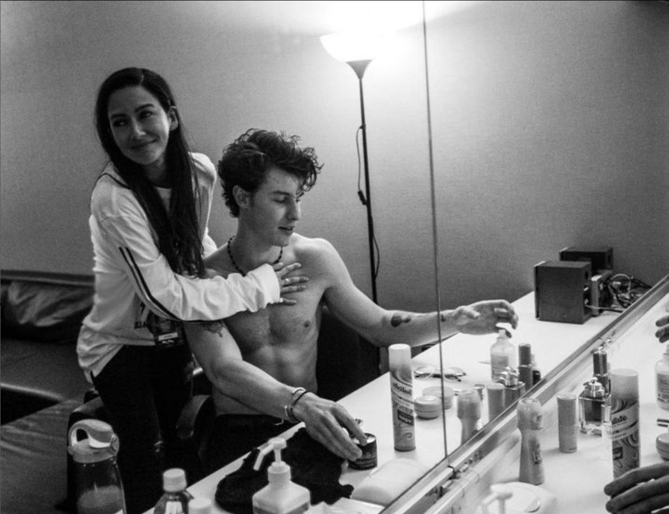 Dr. Jocelyne Miranda Dr. Jocelyne Miranda, wanita yang digosipkan pacaran dengan Shawn Mendes.