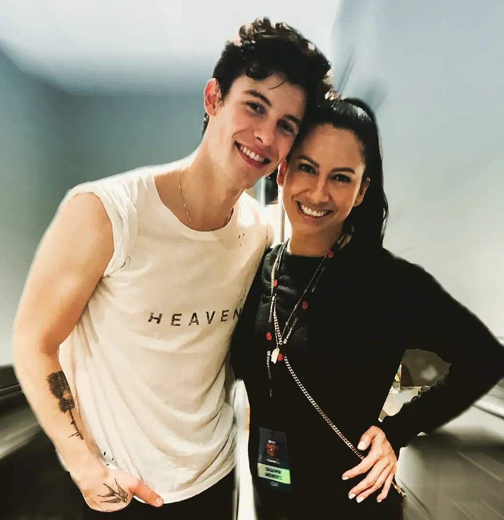 Dr. Jocelyne Miranda Dr. Jocelyne Miranda, wanita yang digosipkan pacaran dengan Shawn Mendes.