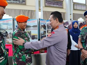Kapolri Temui Prajurit TNI yang Viral Evakuasi Kapolda Jambi, Beri Apresiasi