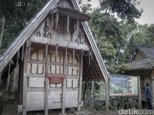 Unik, Desa Adat Ini Punya Bank Padi