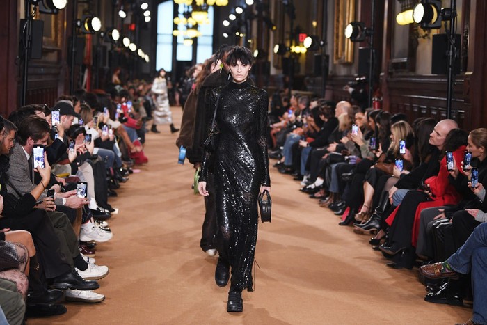 Koleksi Coach Fall 2023 Models on the runway at Coach Fall 2023 Ready To Wear Fashion Show at Park Avenue Armory on February 13, 2023 in New York, New York. (Photo by Giovanni Giannoni/WWD via Getty Images)
