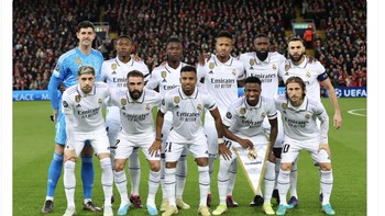 Real Madrid memang beda, menjadi tim pertama di Liga Champions yang mampu mencetak 5 gol usai ketinggalan 2 gol. Foto: Twitter