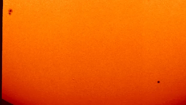 Planet Merkurius melintas di depan Matahari tertangkap instrumen Solar Orbiter
