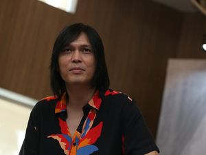 5 Lagu Terbaik Once Mekel Tanpa Dewa 19