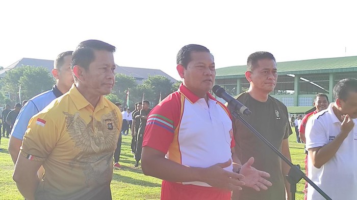 Panglima TNI Laksmana Yudo Margono meminta masalah KKB di Papua tidak dibesar-besarkan. Sebab, KKB hanya kelompok kecil preman.