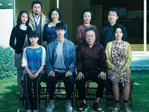 Film Parasite Diadaptasi Jadi Drama Teater, Ini yang Bikin Beda