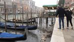Penampakan Langka Kanal Venesia Surut, Peringatan Baru Kekeringan Italia