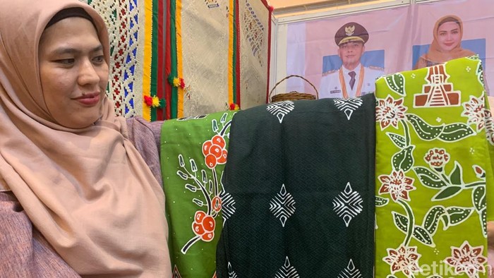 Penampilan kain batik tulis khas Paluta. (Kartika Sari/detikSumut)