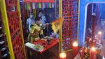 Melihat Perayaan Kelahiran Dewa Bumi di Klenteng Jember
