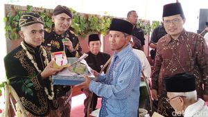 5 Pasangan di Purworejo Nikah Pakai Mahar Sate Kambing