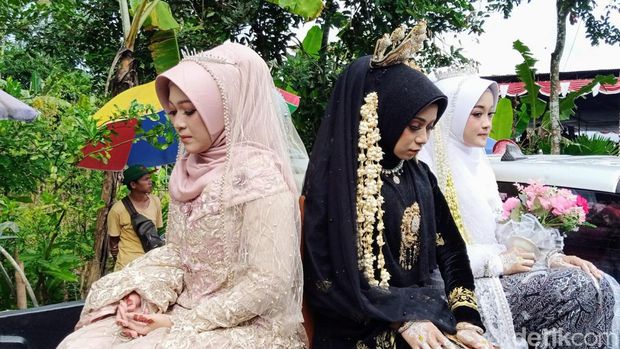 Pernikahan unik di Purworejo dengan mahar satu tusuk sate, Rabu (22/3/2023).