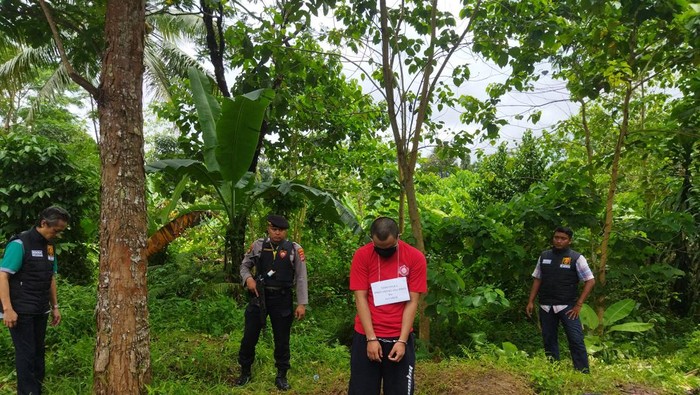 Rekonstruksi kasus pembunuhan Elisa di Pandeglang (Aris-detikcom)