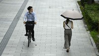 Pemerintah Jepang khawatir karena angka kelahiran di negaranya semakin menurun. Bahkan pemerintahpun ikut campur tangan untuk menjodohkan warga.