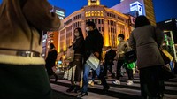 Pemerintah Jepang khawatir karena angka kelahiran di negaranya semakin menurun. Bahkan pemerintahpun ikut campur tangan untuk menjodohkan warga.