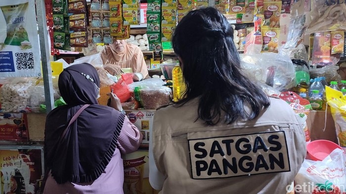 Satgas Pangan melakukan sidak di Pasar Peterongan Semarang, Rabu (20/2/2023).
